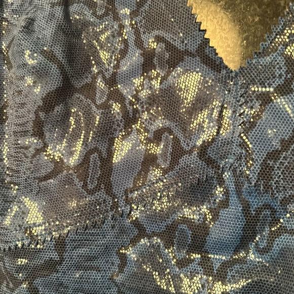 NWT WILLIAM B BLUE ALLIGATOR GOING OUT TOP SIZE 8 - Picture 2 of 6